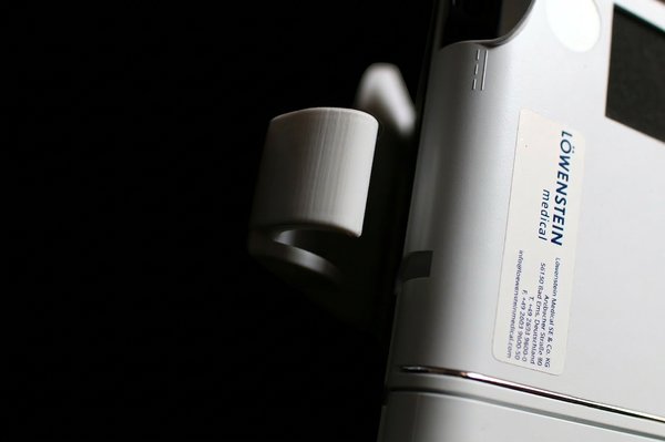 Perch Sicherungselement - Nahaufnahme der zylindrischen Klemme